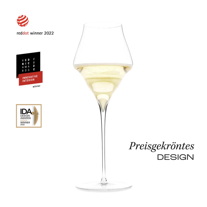 ly_josephine-no4-preisgekroentes-champagner-glas_1696843020